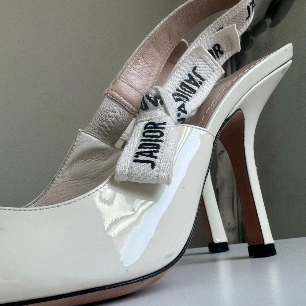 Christian Dior J’Adior Slingback Pumps Size 39 | Cream Patent Leather - Picture 4 of 10
